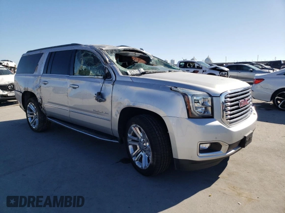 2019 GMC Yukon XL SLT with VIN 1GKS1GKC5KR409622, listed as a Copart auction lot 85703104 with 0 mi miles and Salvage Title. Bid and sale history available at carsss.com. Image 4.