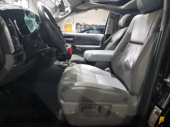 2019 Toyota Sequoia Limited with VIN 5TDJY5G18KS172799, listed as a Copart auction lot 85010134 with 29,122 mi miles and Salvage Title. Bid and sale history available at carsss.com. Image 7.