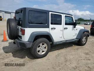 2013 Jeep Wrangler Unlimited Freedom z VIN 1C4BJWDG9DL542248, wystawiony jako Copart lot #58931345 z przebiegiem 215 667 mil mil oraz Czysty tytuł • Clean title. Historia ofert i sprzedaży dostępna na DreamBid. Obrazek 3.
