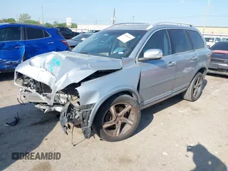2013 Volvo XC90 I6 R-Design with VIN YV4952CF6D1652560, listed as a IAAI auction lot 41881043 with 138,612 mi miles. Bid and sale history available at carsss.com. Image 17.