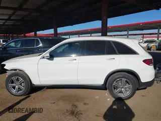 2022 Mercedes-Benz GLC 300 with VIN W1N0G8DB1NV391507, listed as a IAAI auction lot 41297899 with 24,101 mi miles and . Bid and sale history available at DreamBid. Image 15.