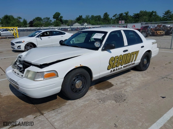 2009 Ford Police Interceptor with VIN 2FAHP71V99X141896, listed as a IAAI auction lot 39829556 with 1 mi miles. Bid and sale history available at carsss.com. Image 18.