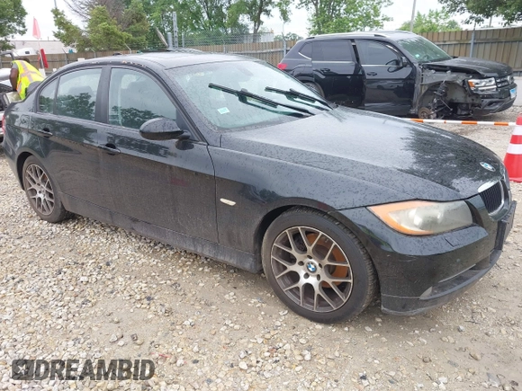 2008 BMW 3 Series 328xi с VIN WBAVC93588K042292, выставлен на аукционе IAAI как лот 42565917 с пробегом 179 188 миль миль и . История ставок и продаж доступна на DreamBid. Изображение 1.