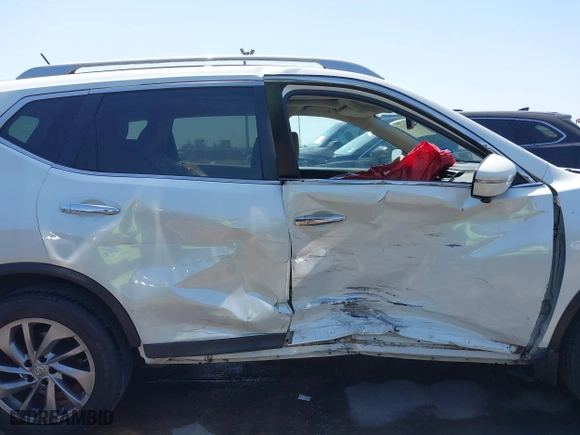 2015 Nissan Rogue SL with VIN 5N1AT2MV9FC886089, listed as a IAAI auction lot 41974712 with 33,946 mi miles. Bid and sale history available at carsss.com. Image 14.
