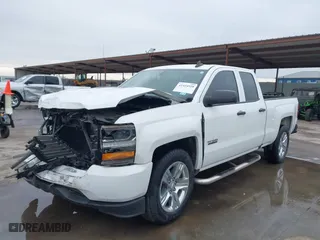 2018 Chevrolet Silverado 1500 Custom with VIN 1GCRCPEC8JZ238766, listed as a IAAI auction lot 41424928 with 62,411 mi miles. Bid and sale history available at carsss.com. Image 20.