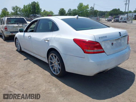 2016 Hyundai Equus Signature with VIN KMHGH4JH7GU102560, listed as a IAAI auction lot 42405555 with 95,702 mi miles and . Bid and sale history available at DreamBid. Image 3.