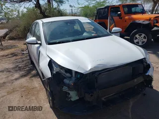 2021 Kia Forte LXS с VIN 3KPF24AD3ME305423, выставлен на аукционе IAAI как лот 42304440 с пробегом 67 533 миль миль и . История ставок и продаж доступна на DreamBid. Изображение 6.