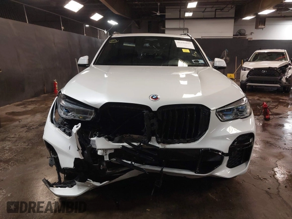 2022 BMW X5 M50i with VIN 5UXJU4C01N9M81857, listed as a IAAI auction lot 41592857 with 15,122 mi miles. Bid and sale history available at carsss.com. Image 12.