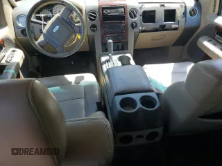 2005 Ford F-150 XLT z VIN 1FTPW125X5KC40972, wystawiony jako Copart lot #61312075 z przebiegiem 175 128 mil mil oraz Czysty tytuł • Clean title. Historia ofert i sprzedaży dostępna na DreamBid. Obrazek 8.