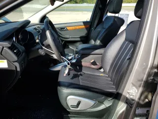 2007 Mercedes-Benz R 5.0L with VIN 4JGCB75E77A040192, listed as a Copart auction lot 77212684 with Not Provided miles and Salvage Title. Bid and sale history available at carsss.com. Image 7.