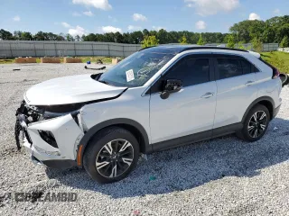 2024 Mitsubishi Eclipse Cross SE z VIN JA4ATWAA8RZ001681, wystawiony jako Copart lot #62952375 z przebiegiem 16 194 mil mil oraz Czysty tytuł • Clean title. Historia ofert i sprzedaży dostępna na DreamBid. Obrazek 1.