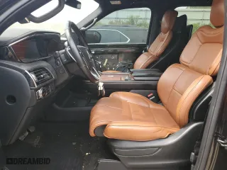 2019 Lincoln Navigator L Reserve with VIN 5LMJJ3LT3KEL23983, listed as a Copart auction lot 67439544 with 62,798 mi miles and Clean Title. Bid and sale history available at carsss.com. Image 7.