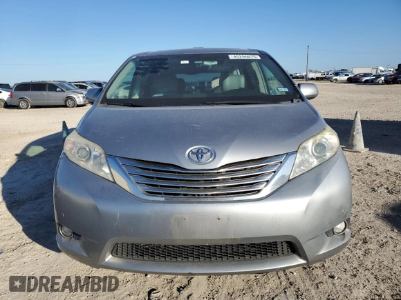 2011 Toyota Sienna XLE AAS with VIN 5TDYK3DC4BS101366, listed as a Copart auction lot 45296075 with 261,950 mi miles and Salvage Title. Bid and sale history available at carsss.com. Image 5.