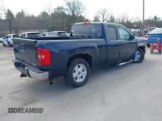 2011 Chevrolet Silverado 1500 LT with VIN 1GCRKSE33BZ398223, listed as a IAAI auction lot 42106322 with 94,829 mi miles and . Bid and sale history available at DreamBid. Image 4.