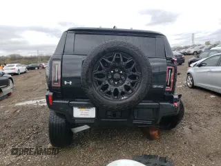 2024 GMC Hummer EV 2X with VIN 1GKB0NDE0RU109550, listed as a Copart auction lot 81728944 with 5,426 mi miles and Salvage Title. Bid and sale history available at carsss.com. Image 6.