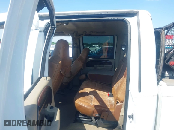 2006 Ford F-250 XL z VIN 1FTSW21P56ED13667, wystawiony jako IAAI lot #42108168 z przebiegiem 175 075 mil mil oraz . Historia ofert i sprzedaży dostępna na DreamBid. Obrazek 8.