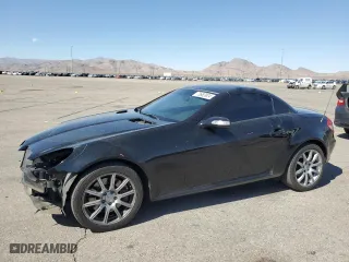 2007 Mercedes-Benz SLK-Class 3.5L with VIN WDBWK56F87F143782, listed as a Copart auction lot 70683924 with 84,130 mi miles and Salvage Title. Bid and sale history available at carsss.com. Image 1.