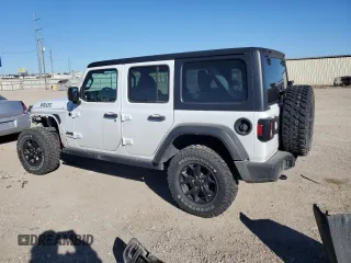 2022 Jeep Wrangler Unlimited High Tide with VIN 1C4HJXDG2NW102145, listed as a Copart auction lot 41407225 with 43,921 mi miles and Salvage Title. Bid and sale history available at DreamBid. Image 2.