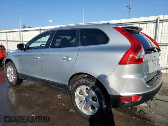 2013 Volvo XC60 3.2L with VIN YV4952DZ4D2393442, listed as a Copart auction lot 52545825 with 100,129 mi miles and Salvage Title. Bid and sale history available at carsss.com. Image 2.