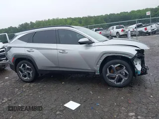 2024 Hyundai Tucson SEL Convenience z VIN KM8JCCD17RU210726, wystawiony jako IAAI lot #42330991 z przebiegiem 6 572 mil mil oraz . Historia ofert i sprzedaży dostępna na DreamBid. Obrazek 13.