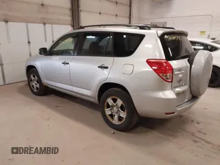 2007 Toyota RAV4 with VIN JTMBK33V776014769, listed as a IAAI auction lot 42024759 with 216,657 mi miles. Bid and sale history available at carsss.com. Image 3.