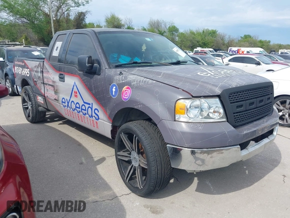 2004 Ford F-150 STX with VIN 1FTRX12W34NA24313, listed as a IAAI auction lot 41899722 with 250,381 mi miles. Bid and sale history available at carsss.com. Image 1.