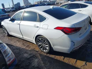 2015 Hyundai Genesis 3.8L with VIN KMHGN4JEXFU091650, listed as a IAAI auction lot 41620534 with 125,626 mi miles. Bid and sale history available at carsss.com. Image 3.