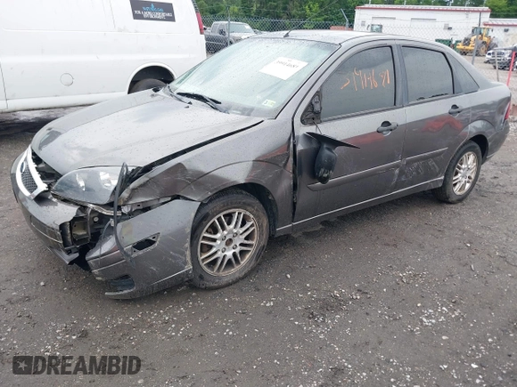 2007 Ford Focus S with VIN 1FAFP34N97W111639, listed as a IAAI auction lot 39914681 with 193,895 mi miles. Bid and sale history available at carsss.com. Image 6.