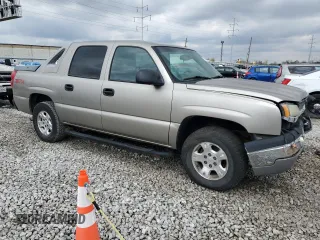 2003 Chevrolet Avalanche z VIN 3GNEC13T93G290660, wystawiony jako Copart lot #52621175 z przebiegiem 288 025 mil mil oraz Czysty tytuł • Clean title. Historia ofert i sprzedaży dostępna na DreamBid. Obrazek 4.