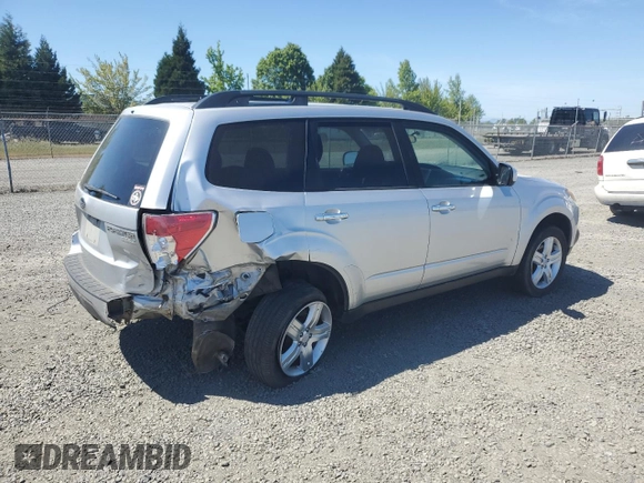2010 Subaru Forester X Premium с VIN JF2SH6CC9AG773392, выставлен на аукционе Copart как лот 55620045 с пробегом 138 930 миль миль и Списание • Salvage title. История ставок и продаж доступна на DreamBid. Изображение 3.