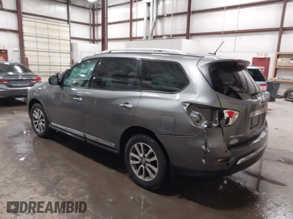 2015 Nissan Pathfinder SV with VIN 5N1AR2MM0FC662246, listed as a IAAI auction lot 41592969 with 156,382 mi miles and . Bid and sale history available at DreamBid. Image 3.