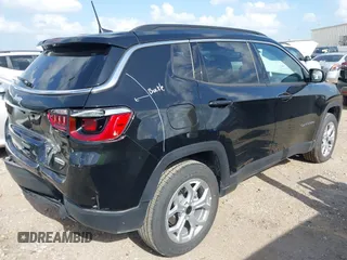 2025 Jeep Compass Latitude с VIN 3C4NJDBN7ST548876, выставлен на аукционе IAAI как лот 42546034 с пробегом 7 724 миль миль и . История ставок и продаж доступна на DreamBid. Изображение 4.