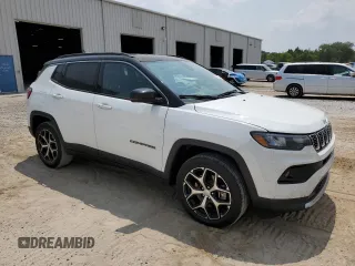 2024 Jeep Compass Limited z VIN 3C4NJDCN0RT122990, wystawiony jako Copart lot #59363245 z przebiegiem 3 231 mil mil oraz Szkoda całkowita • Salvage title. Historia ofert i sprzedaży dostępna na DreamBid. Obrazek 4.