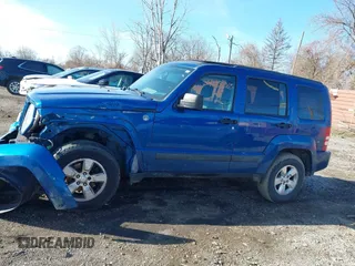 2010 Jeep Liberty Sport with VIN 1J4PN2GK2AW179248, listed as a IAAI auction lot 41952965 with 215,995 mi miles. Bid and sale history available at carsss.com. Image 14.