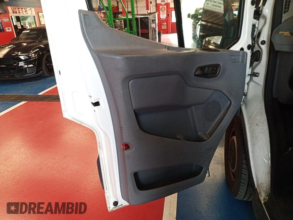2018 Ford Transit with VIN 1FTYE1CM4JKB47646, listed as a IAAI auction lot 42728009 with 207,268 mi miles and . Bid and sale history available at DreamBid. Image 9.