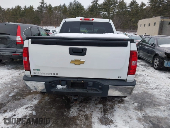 2010 Chevrolet Silverado 1500 LT with VIN 3GCRKSE32AG259148, listed as a IAAI auction lot 41518065 with 97,611 mi miles and . Bid and sale history available at DreamBid. Image 16.