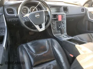 2012 Volvo S60 T6 z VIN YV1902FH0C2106726, wystawiony jako Copart lot #42192975 z przebiegiem 131 418 mil mil oraz Szkoda całkowita • Salvage title. Historia ofert i sprzedaży dostępna na DreamBid. Obrazek 8.