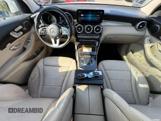 2021 Mercedes-Benz GLC 300 z VIN W1N0G8DB6MV300830, wystawiony jako Copart lot #61652945 z przebiegiem 135 882 mil mil oraz Czysty tytuł • Clean title. Historia ofert i sprzedaży dostępna na DreamBid. Obrazek 9.