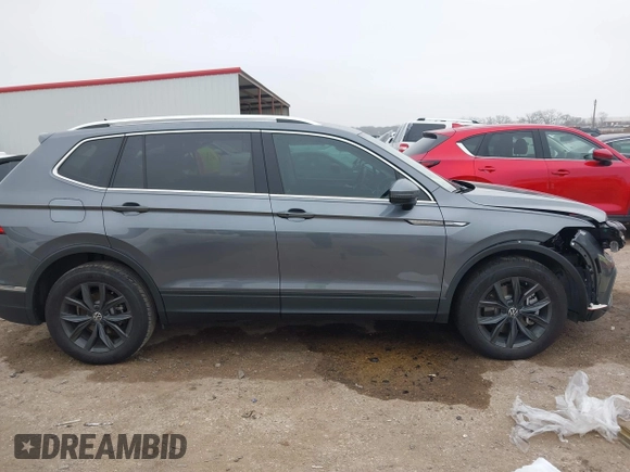2024 Volkswagen Tiguan SE with VIN 3VV3B7AX2RM068498, listed as a IAAI auction lot 41531195 with 14,778 mi miles and . Bid and sale history available at DreamBid. Image 13.