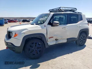 2018 Jeep Renegade Trailhawk with VIN ZACCJBCBXJPH56501, listed as a Copart auction lot 47811455 with 70,401 mi miles and Salvage Title. Bid and sale history available at carsss.com. Image 1.