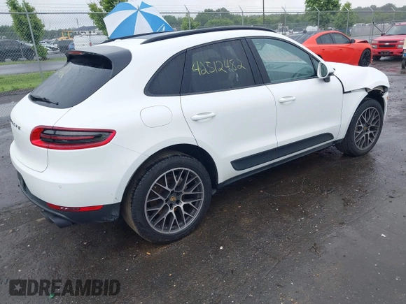 2016 Porsche Macan S with VIN WP1AB2A59GLB47204, listed as a IAAI auction lot 42512482 with 146,586 mi miles and . Bid and sale history available at DreamBid. Image 4.