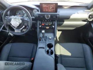 2024 Lexus IS 300 z VIN JTHCA1D20R5129947, wystawiony jako Copart lot #43043795 z przebiegiem 9 339 mil mil oraz Szkoda całkowita • Salvage title. Historia ofert i sprzedaży dostępna na DreamBid. Obrazek 8.