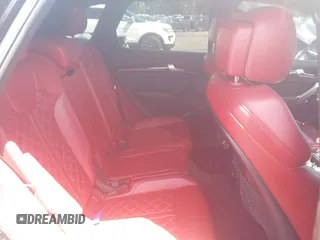 2018 Audi SQ5 Premium Plus z VIN WA1A4AFY0J2236191, wystawiony jako IAAI lot #39742989 z przebiegiem 63 816 mil mil oraz . Historia ofert i sprzedaży dostępna na DreamBid. Obrazek 8.