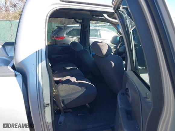 2002 Ford F-150 XLT with VIN 1FTRW07L42KA48341, listed as a IAAI auction lot 41433160 with 244,755 mi miles. Bid and sale history available at carsss.com. Image 8.