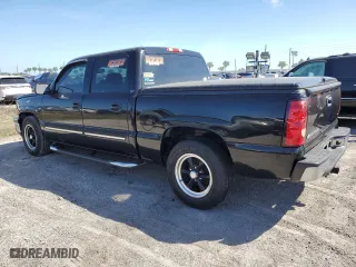 2006 Chevrolet Silverado 1500 LT2 with VIN 2GCEC13T861209993, listed as a Copart auction lot 73947384 with 260,159 mi miles and Salvage Title. Bid and sale history available at carsss.com. Image 2.