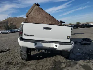 2015 Toyota Tacoma PreRunner with VIN 3TMKU4HN5FM046904, listed as a Copart auction lot 43085345 with 86,400 mi miles and Salvage title. Bid and sale history available at DreamBid. Image 6.