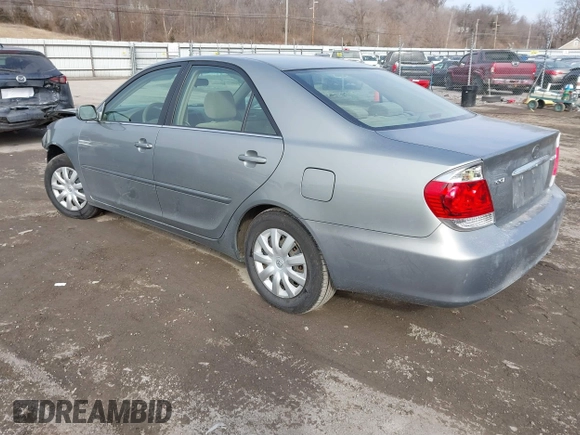 2006 Toyota Camry STD with VIN JTDBE30K763052567, listed as a IAAI auction lot 41553501 with 63,850 mi miles. Bid and sale history available at carsss.com. Image 3.