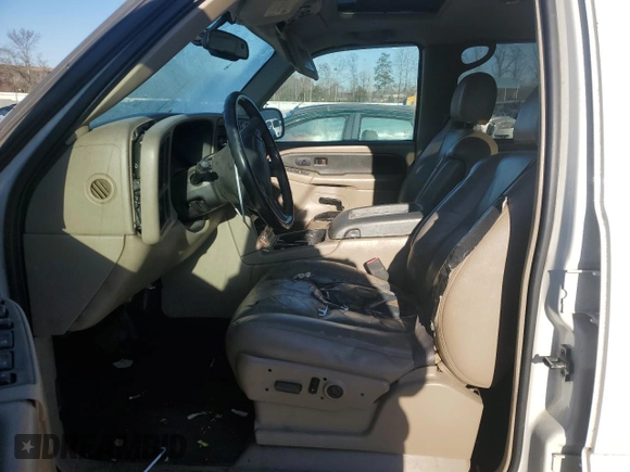 2004 Chevrolet Avalanche Z71 z VIN 3GNEK12T14G106141, wystawiony jako Copart lot #47106305 z przebiegiem 345 746 mil mil oraz Szkody całkowita. Historia ofert i sprzedaży dostępna na DreamBid. Obrazek 7.