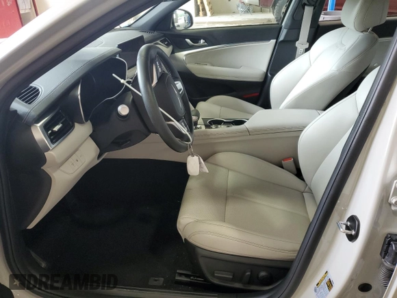 2025 Genesis G70 2.5T with VIN KMTG34SC2SU153528, listed as a Copart auction lot 64595435 with 18,752 mi miles and Clean title. Bid and sale history available at DreamBid. Image 7.