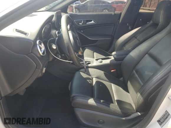 2018 Mercedes-Benz CLA 250 z VIN WDDSJ4EB1JN546811, wystawiony jako Copart lot #50373125 z przebiegiem Nie podano mil oraz Szkoda całkowita • Salvage title. Historia ofert i sprzedaży dostępna na DreamBid. Obrazek 7.